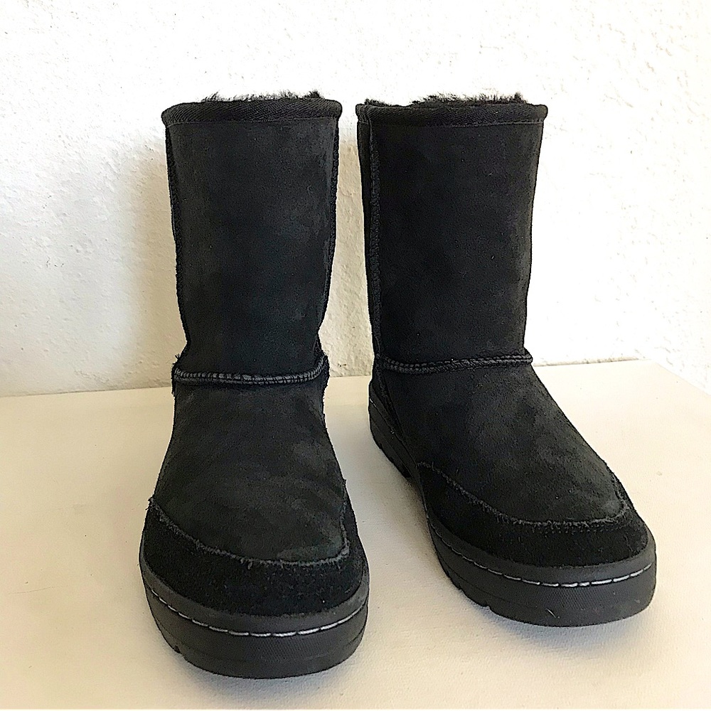 UGG ULTRA SHORT S/N 52250 BLACK BOOTS